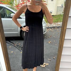 Old Navy | Size M | Black Midi Dress